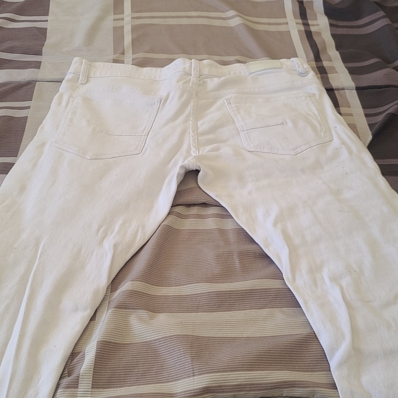 Ripped white jeans - Picture 2 of 2